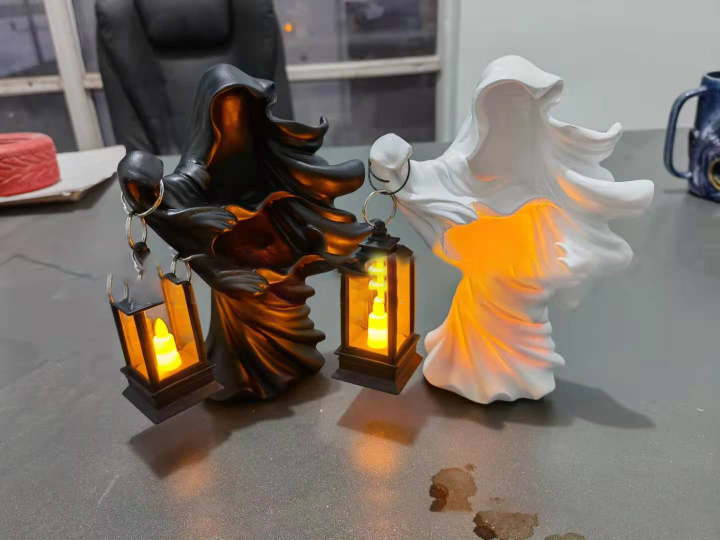 Halloween Witch Resin Lantern Decoration Hell Messenger Terror Decoration with Lanterns